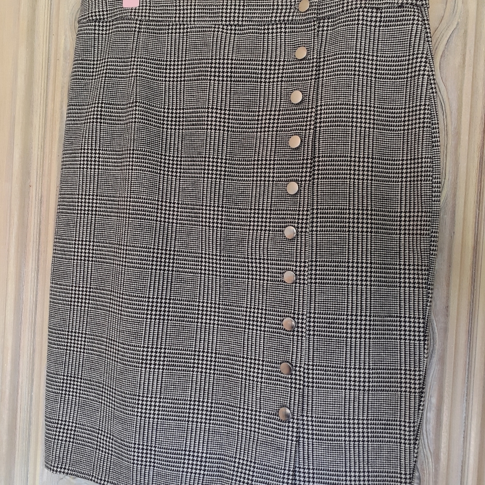 button down knee length plaid pencil skirt